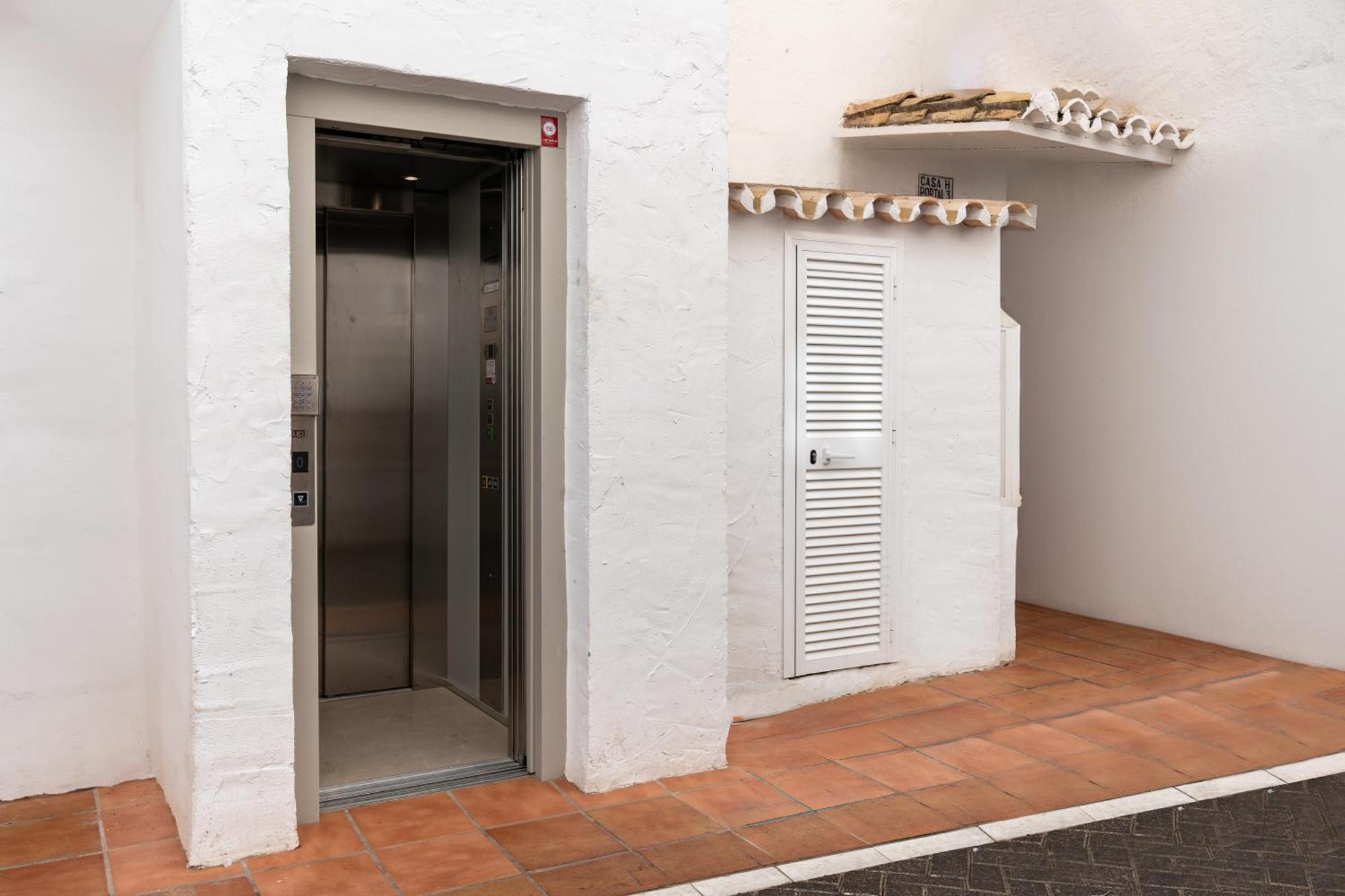 דירות 243-Fully Renovated-Puerto Banus Marbella Front Line Penthouse מראה חיצוני תמונה
