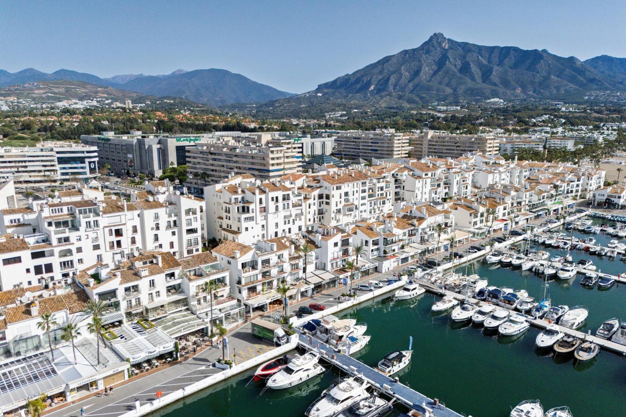 דירות 243-Fully Renovated-Puerto Banus Marbella Front Line Penthouse מראה חיצוני תמונה
